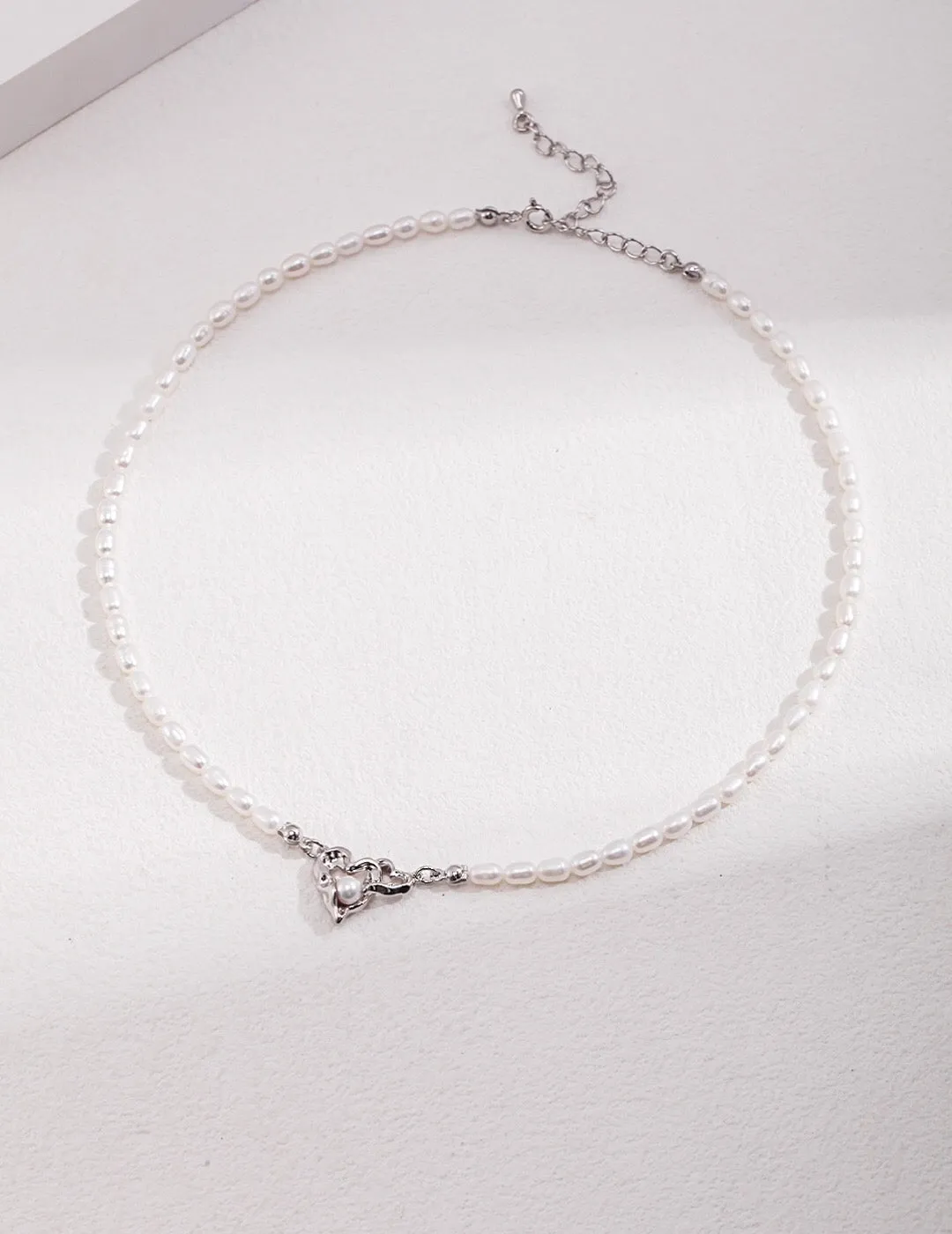 Delicate Pearl Heart Pendant Necklace
